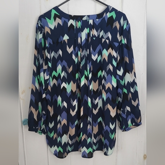 Chevron Pattern Multicolor Popover 3/4 Sleeve Blouse - Picture 3 of 8